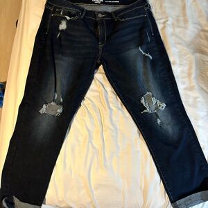 Juniors Low Rose Boyfriend Levi Denizen cropped Jean